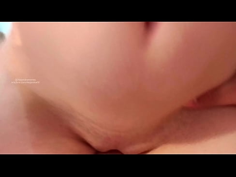 ❤️ Opamning xonasida uxlab yotib, men shunday uyg'ondim ❌ seks bizda uz.hentai-menu.ru
